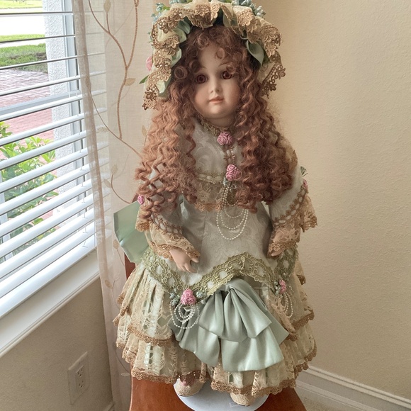 Patricia Loveless Doll  “Tory”. 27” - Picture 3 of 4